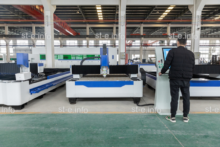 ЛАЗЕРНЫЙ СТАНОК ДЛЯ РЕЗКИ МЕТАЛЛА ST-6020R (6000*2000мм) 6kWt RAYCUS - st-e.info - Первоуральск